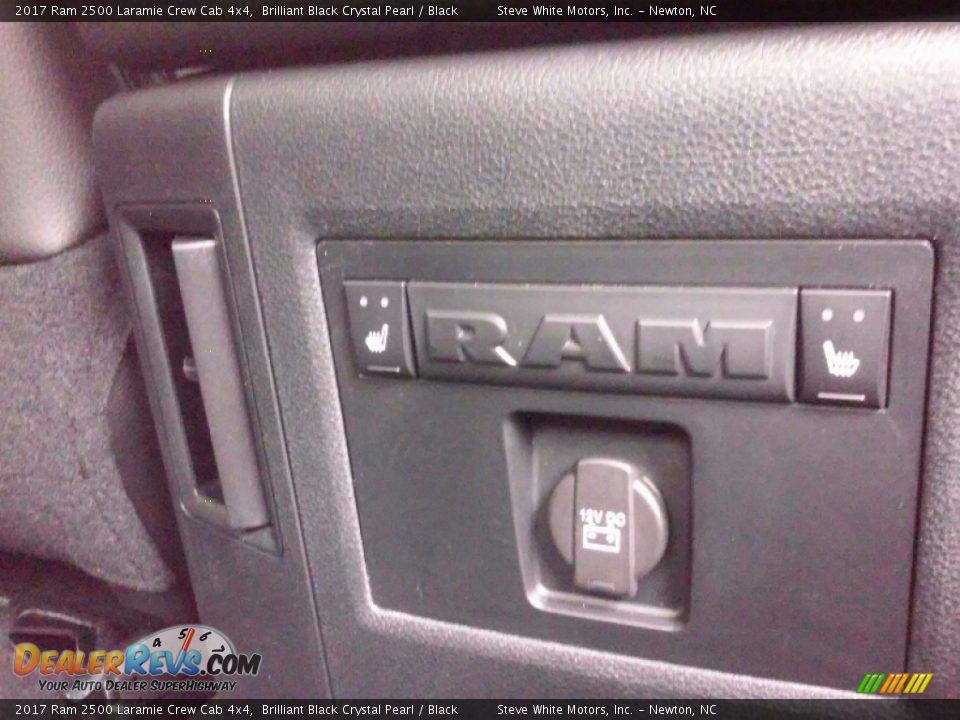 2017 Ram 2500 Laramie Crew Cab 4x4 Brilliant Black Crystal Pearl / Black Photo #27