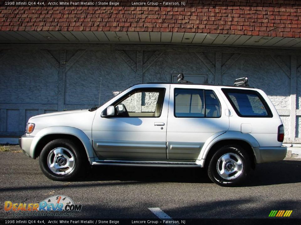 1998 Infiniti QX4 4x4 Arctic White Pearl Metallic / Stone Beige Photo #6