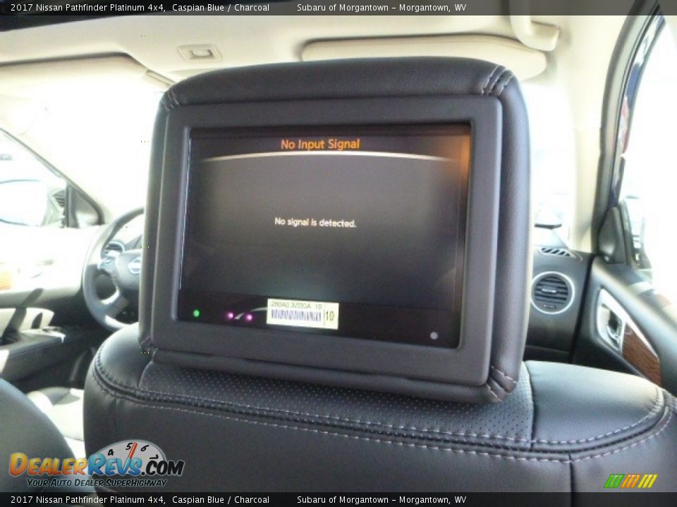 Entertainment System of 2017 Nissan Pathfinder Platinum 4x4 Photo #6