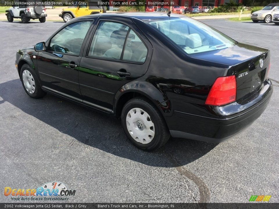 2002 Volkswagen Jetta GLS Sedan Black / Grey Photo #2
