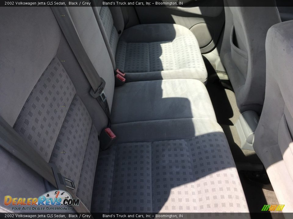 2002 Volkswagen Jetta GLS Sedan Black / Grey Photo #7