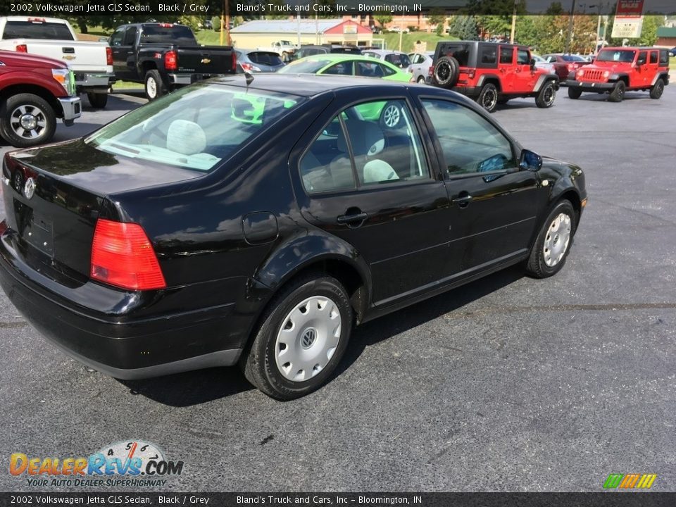 2002 Volkswagen Jetta GLS Sedan Black / Grey Photo #11