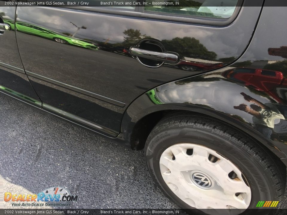 2002 Volkswagen Jetta GLS Sedan Black / Grey Photo #13