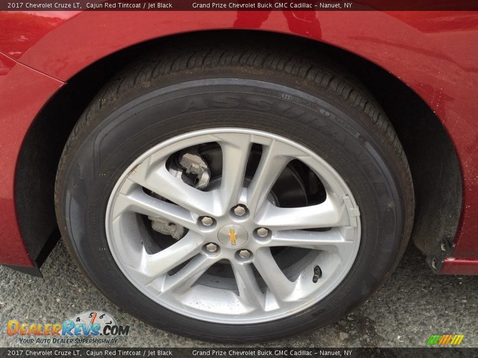 2017 Chevrolet Cruze LT Wheel Photo #10