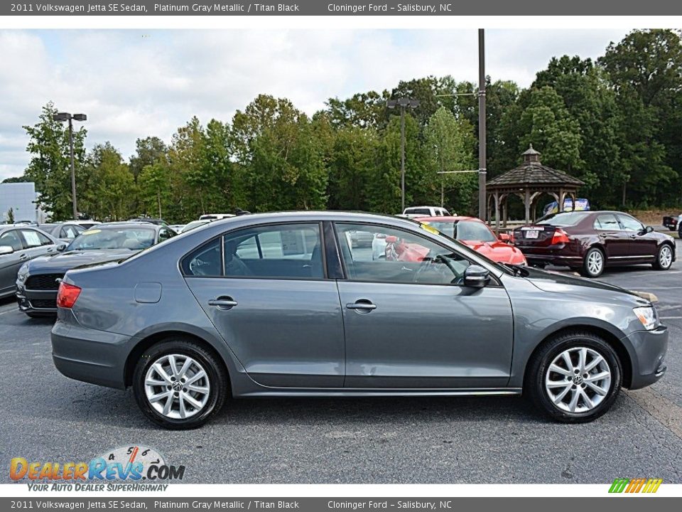 2011 Volkswagen Jetta SE Sedan Platinum Gray Metallic / Titan Black Photo #2