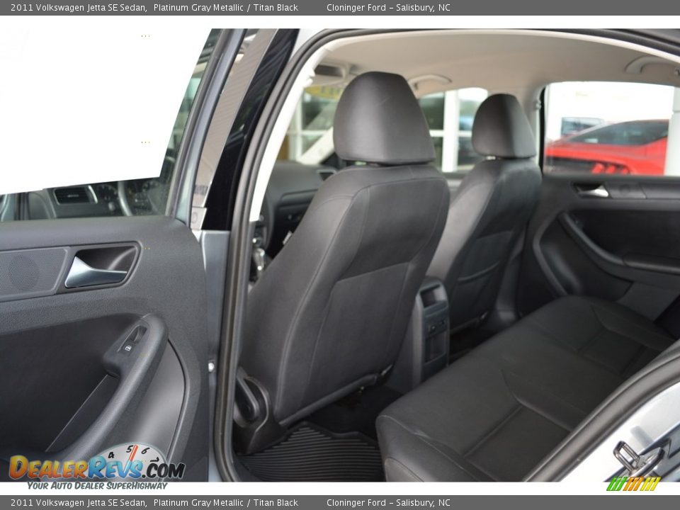 2011 Volkswagen Jetta SE Sedan Platinum Gray Metallic / Titan Black Photo #11