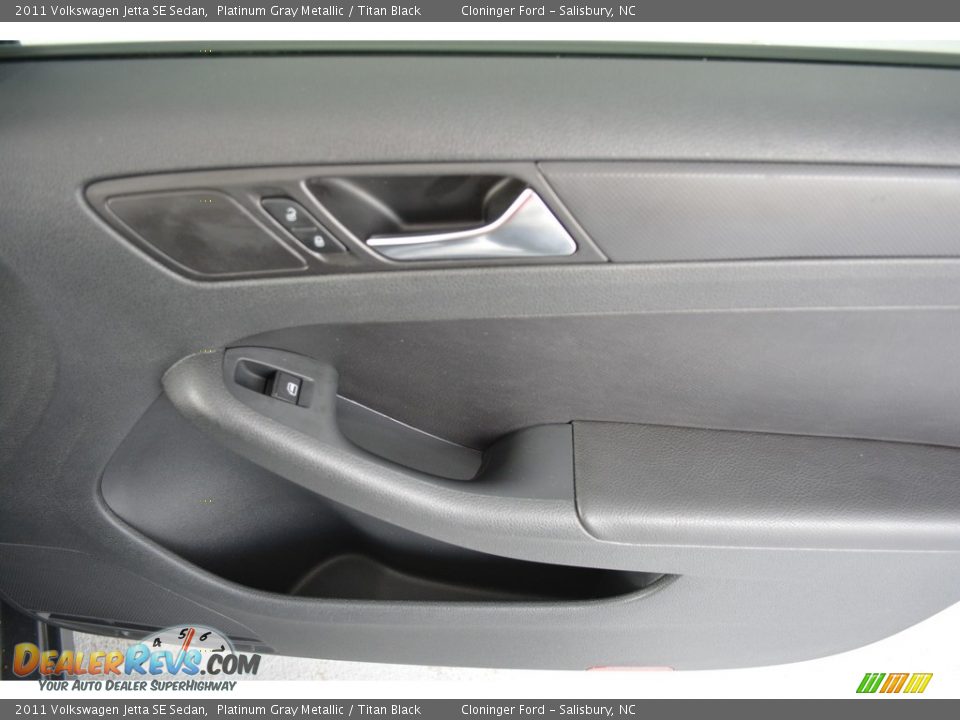 2011 Volkswagen Jetta SE Sedan Platinum Gray Metallic / Titan Black Photo #14