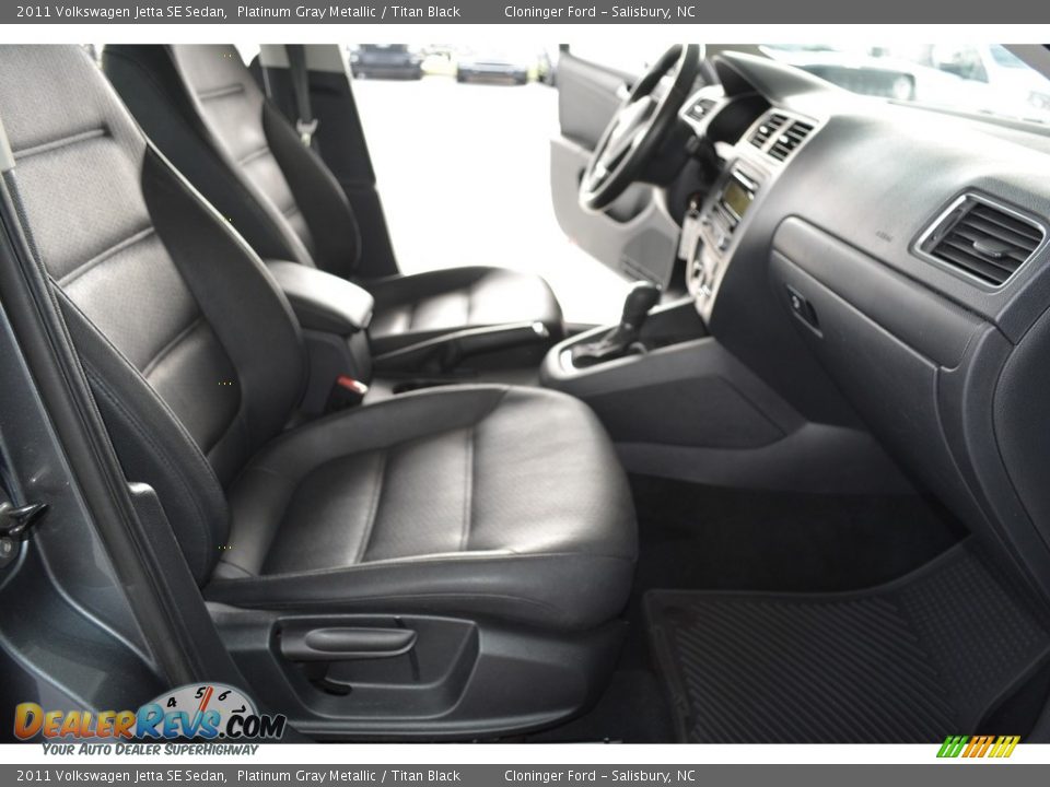 2011 Volkswagen Jetta SE Sedan Platinum Gray Metallic / Titan Black Photo #15