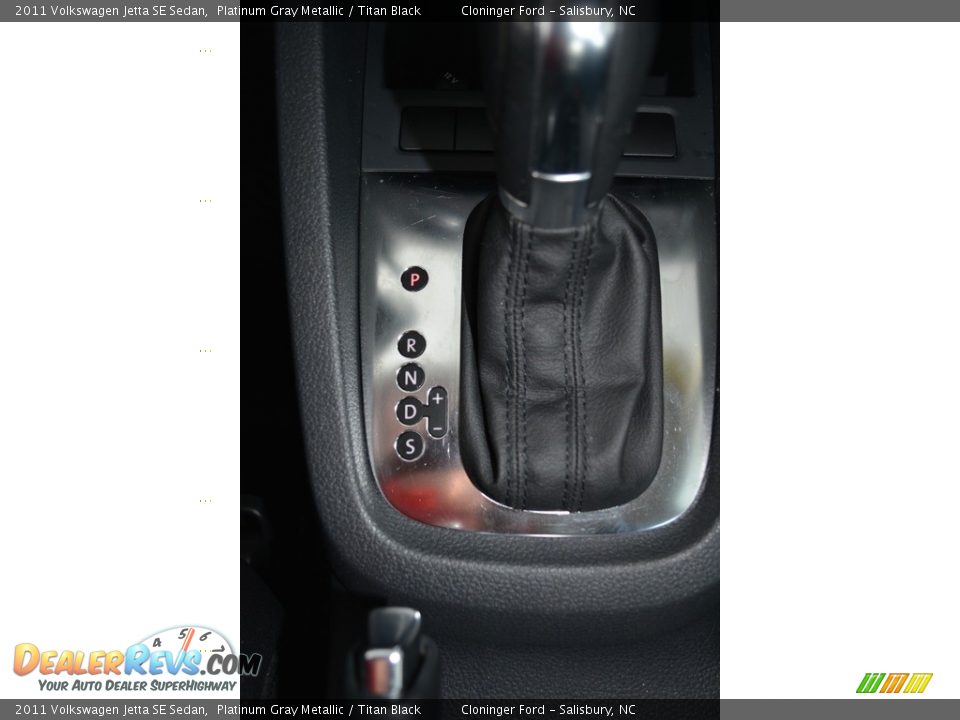 2011 Volkswagen Jetta SE Sedan Platinum Gray Metallic / Titan Black Photo #17