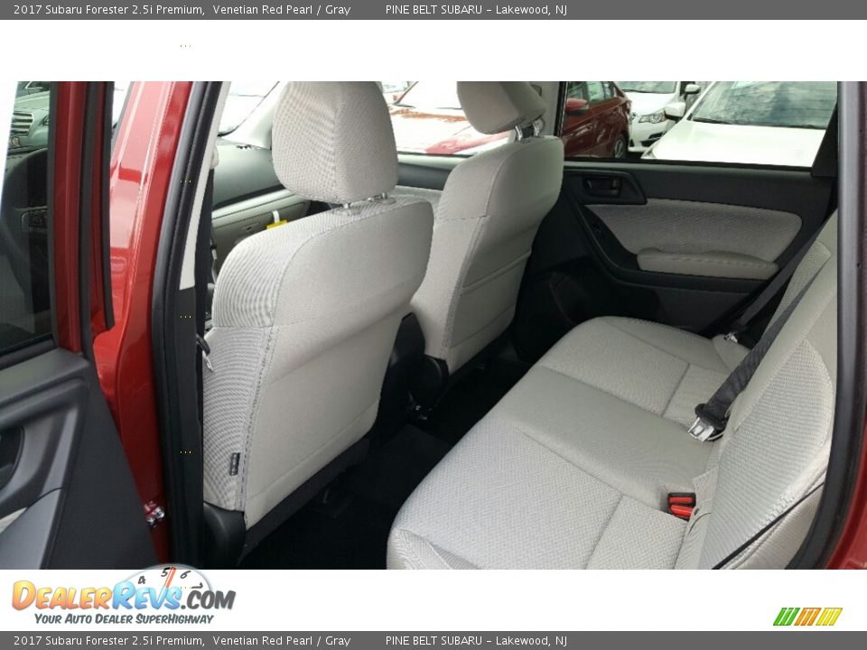2017 Subaru Forester 2.5i Premium Venetian Red Pearl / Gray Photo #8