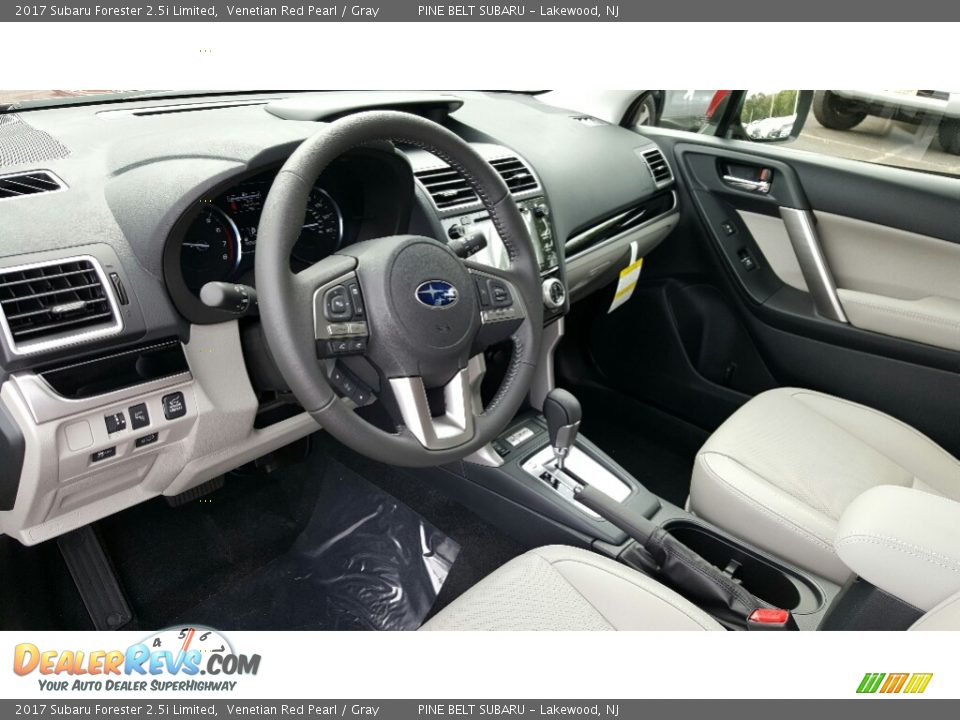 Gray Interior - 2017 Subaru Forester 2.5i Limited Photo #9