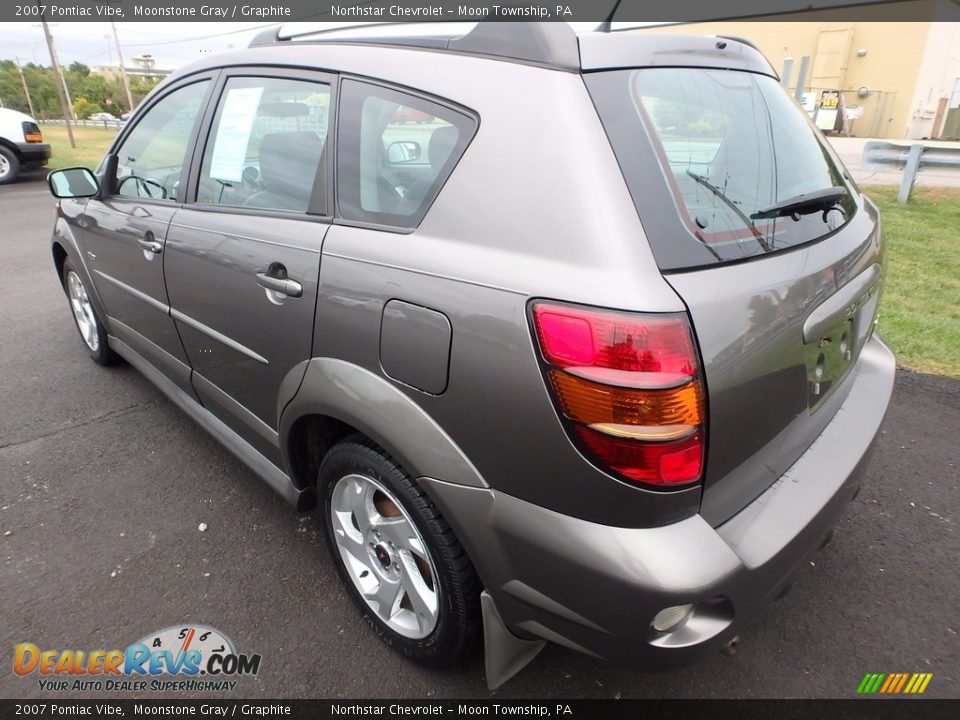 2007 Pontiac Vibe Moonstone Gray / Graphite Photo #2
