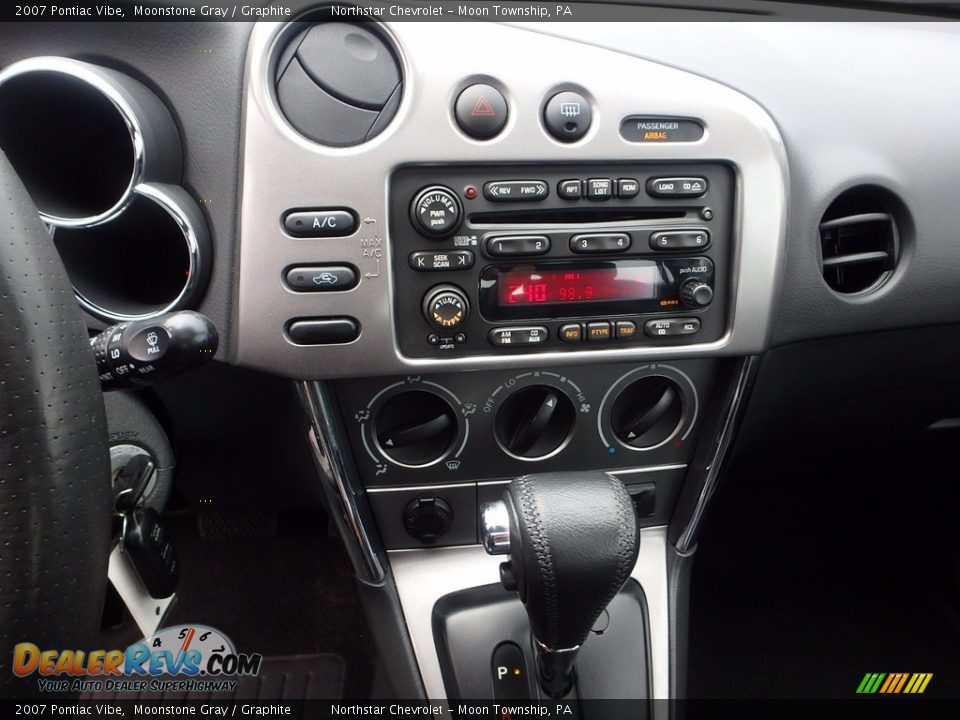 2007 Pontiac Vibe Moonstone Gray / Graphite Photo #13