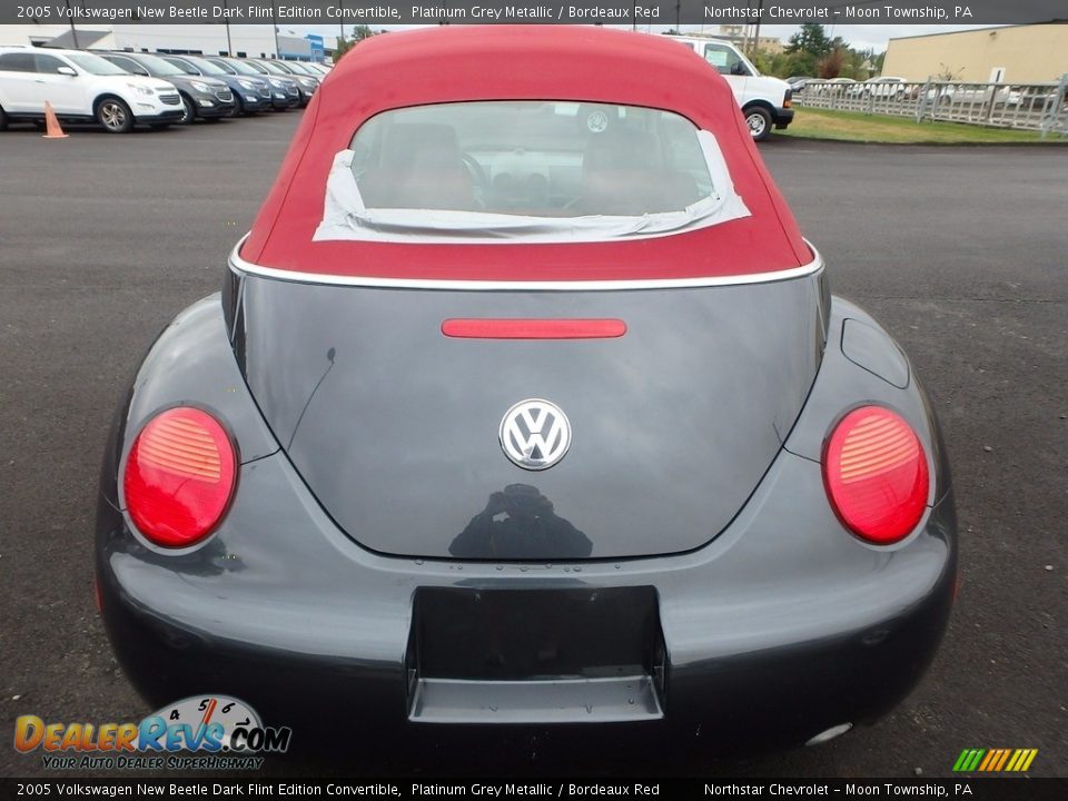2005 Volkswagen New Beetle Dark Flint Edition Convertible Platinum Grey Metallic / Bordeaux Red Photo #3