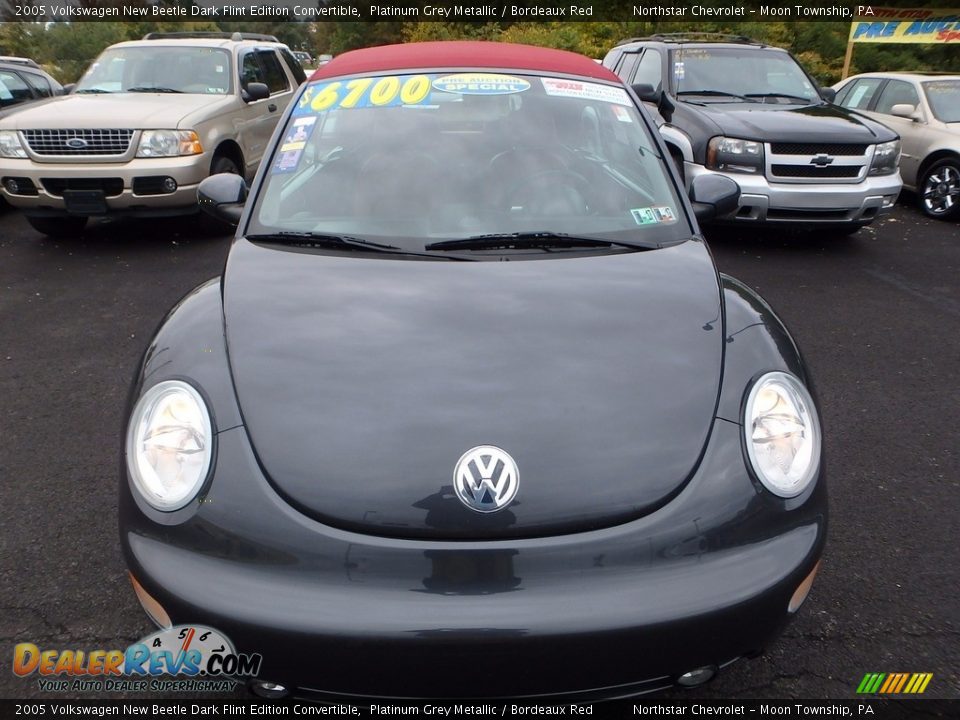 2005 Volkswagen New Beetle Dark Flint Edition Convertible Platinum Grey Metallic / Bordeaux Red Photo #6