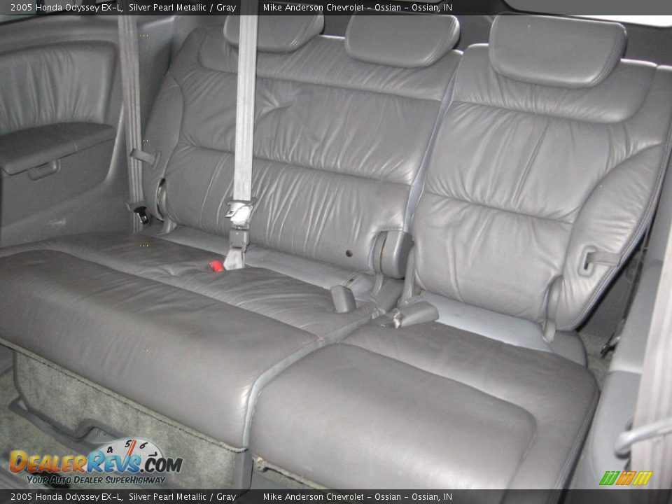 2005 Honda Odyssey EX-L Silver Pearl Metallic / Gray Photo #17