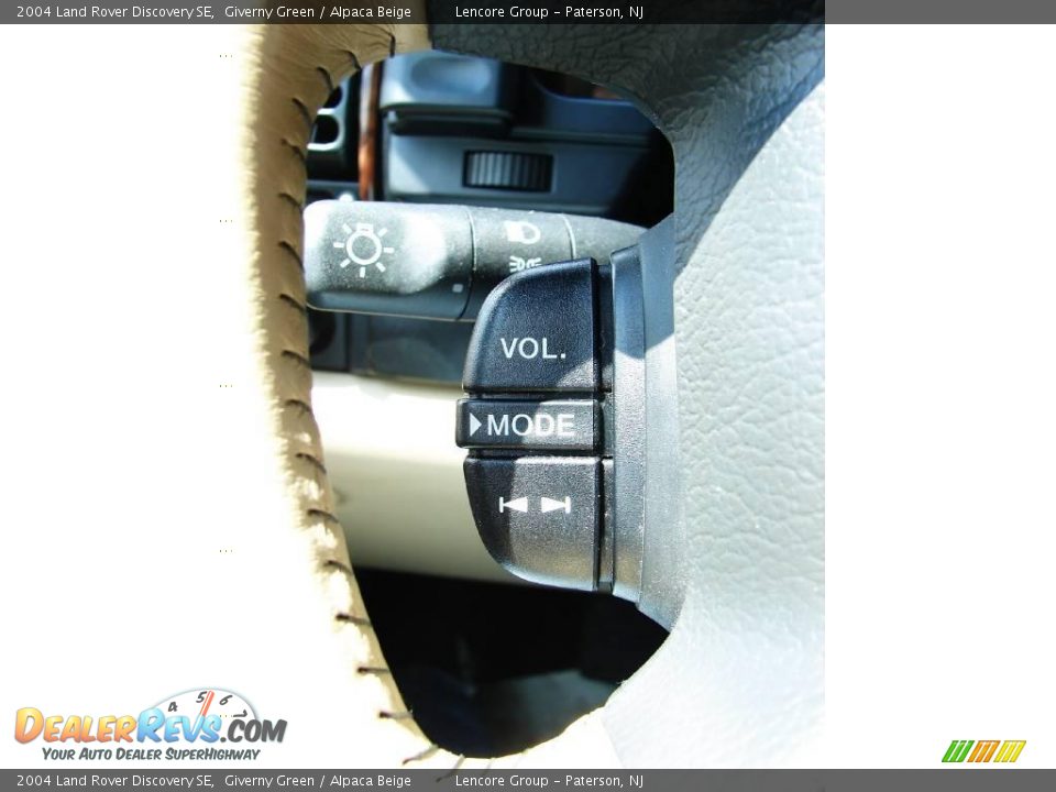 2004 Land Rover Discovery SE Giverny Green / Alpaca Beige Photo #25