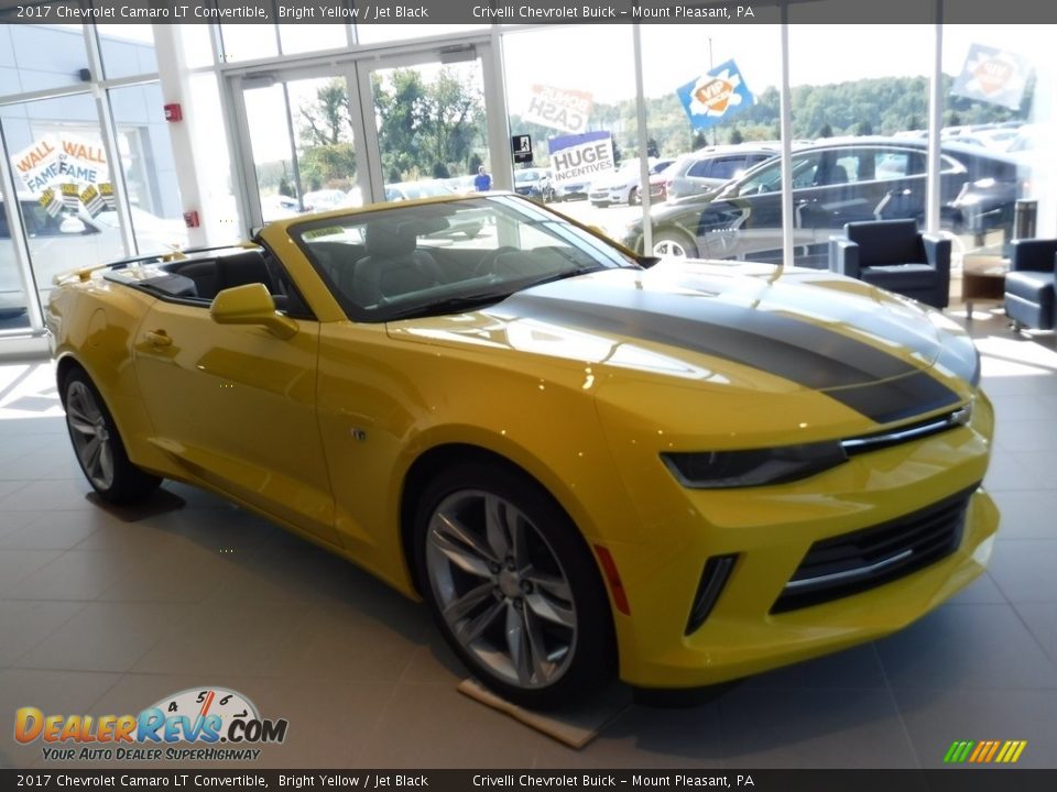 Front 3/4 View of 2017 Chevrolet Camaro LT Convertible Photo #10