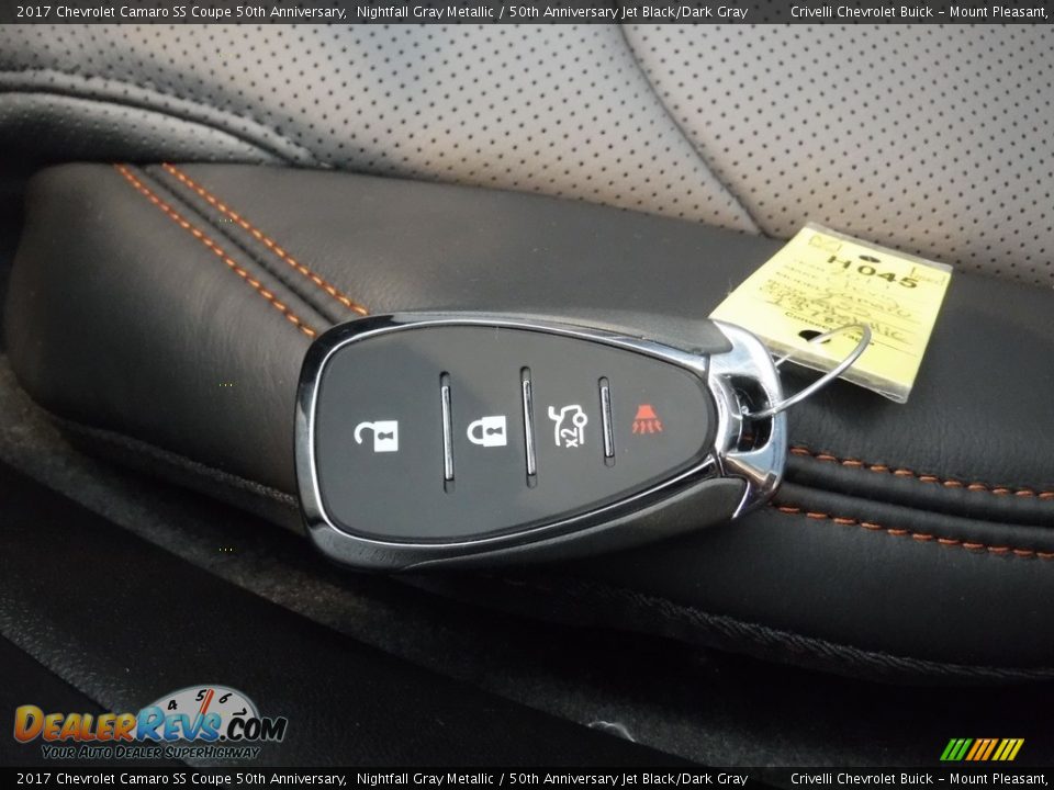 Keys of 2017 Chevrolet Camaro SS Coupe 50th Anniversary Photo #32