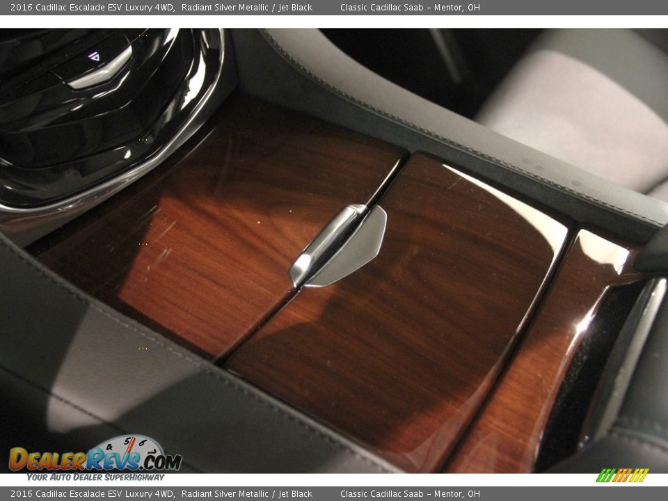 2016 Cadillac Escalade ESV Luxury 4WD Radiant Silver Metallic / Jet Black Photo #11