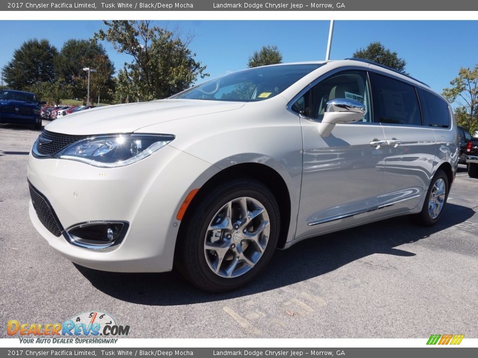 2017 Chrysler Pacifica Limited Tusk White / Black/Deep Mocha Photo #1
