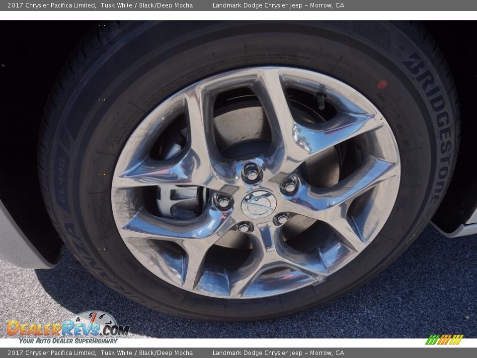 2017 Chrysler Pacifica Limited Tusk White / Black/Deep Mocha Photo #5