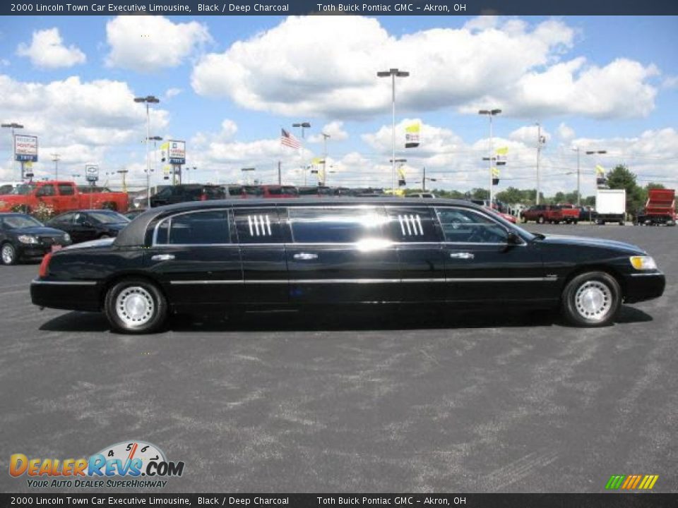 2000 Lincoln Town Car Executive Limousine Black / Deep Charcoal Photo #4