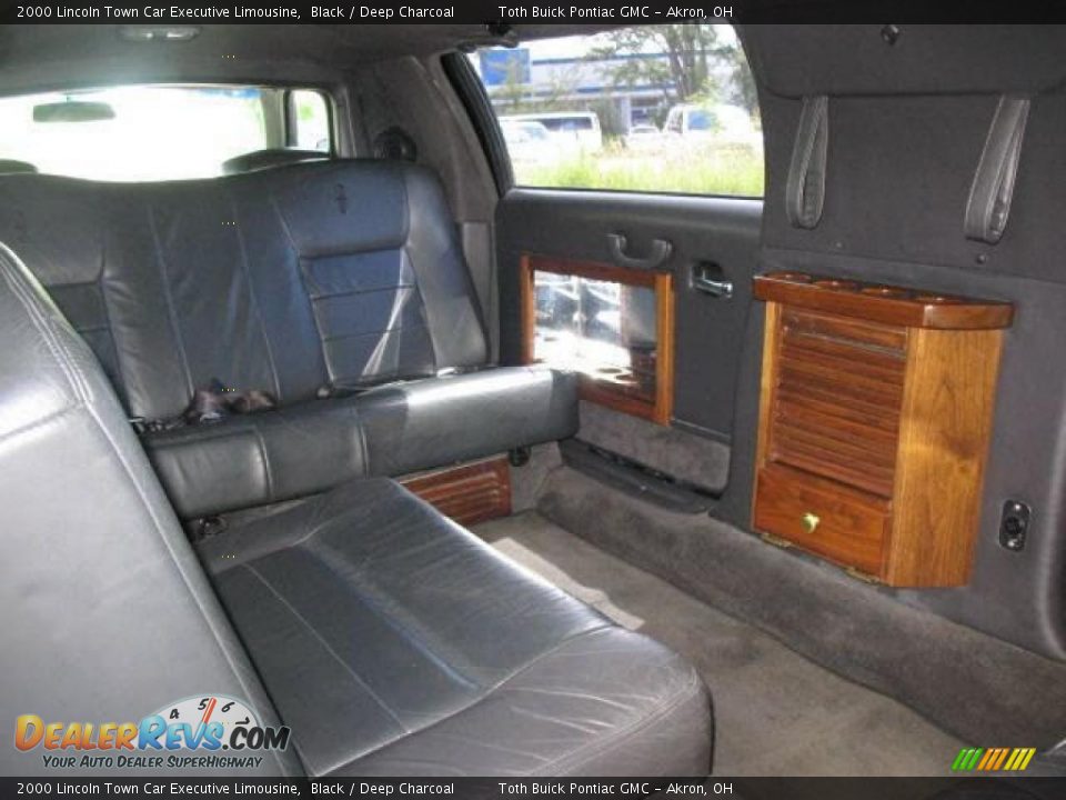 2000 Lincoln Town Car Executive Limousine Black / Deep Charcoal Photo #11
