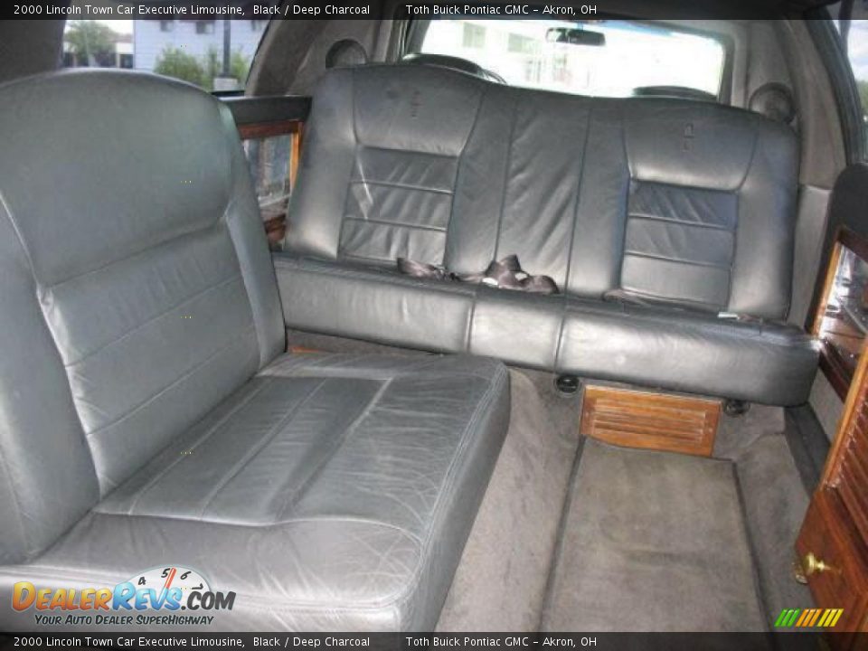 2000 Lincoln Town Car Executive Limousine Black / Deep Charcoal Photo #15