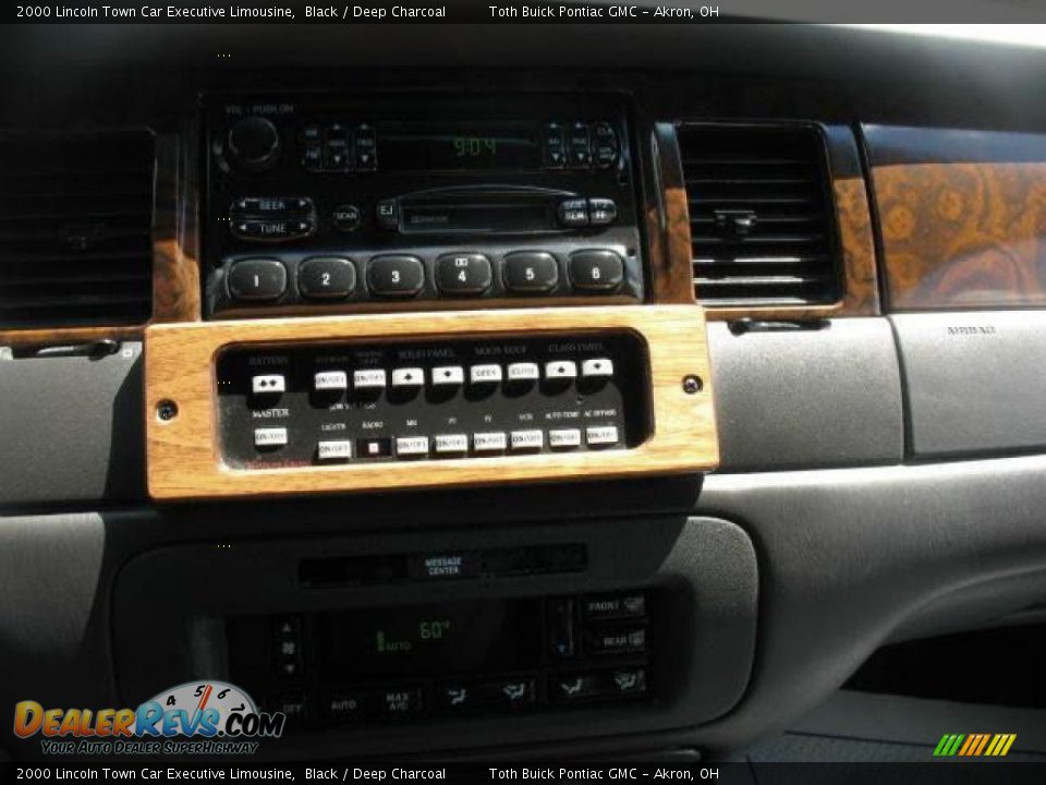 2000 Lincoln Town Car Executive Limousine Black / Deep Charcoal Photo #18