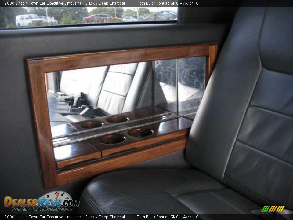 2000 Lincoln Town Car Executive Limousine Black / Deep Charcoal Photo #20