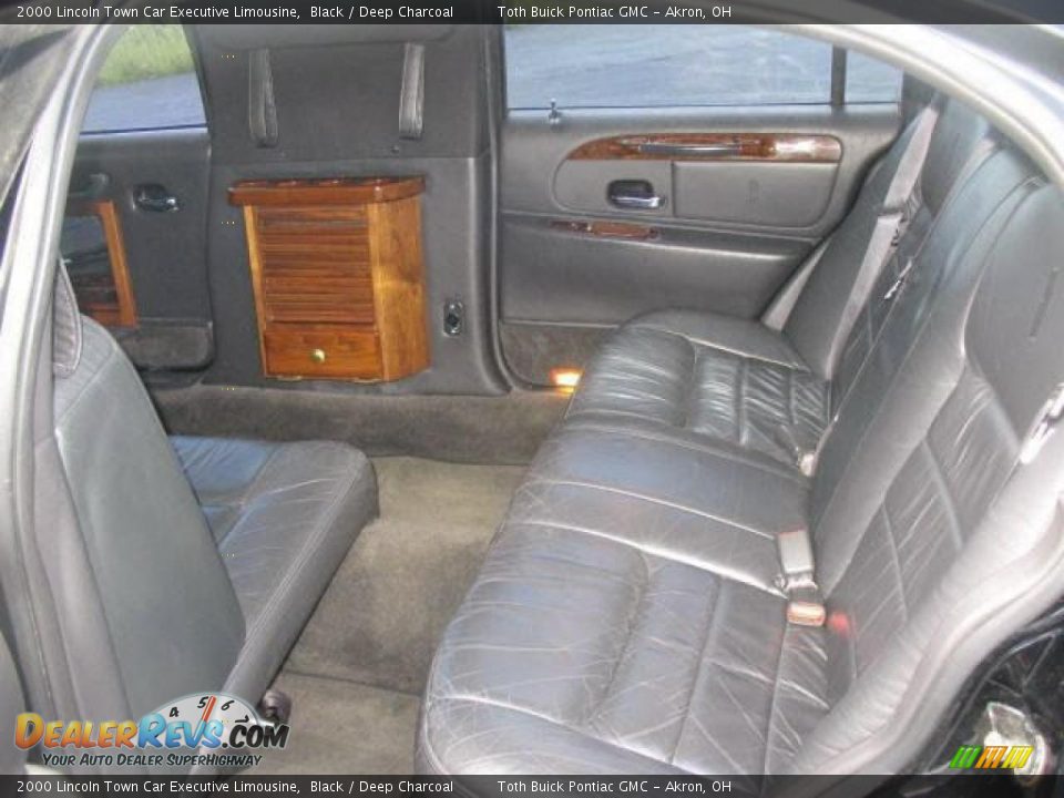 2000 Lincoln Town Car Executive Limousine Black / Deep Charcoal Photo #23