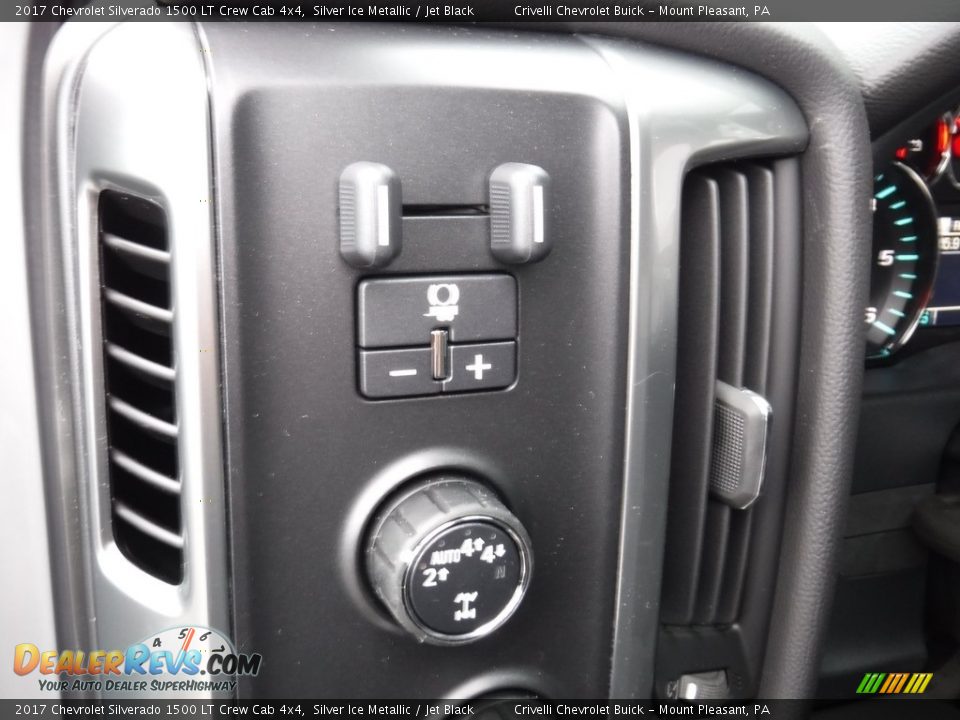 2017 Chevrolet Silverado 1500 LT Crew Cab 4x4 Silver Ice Metallic / Jet Black Photo #10