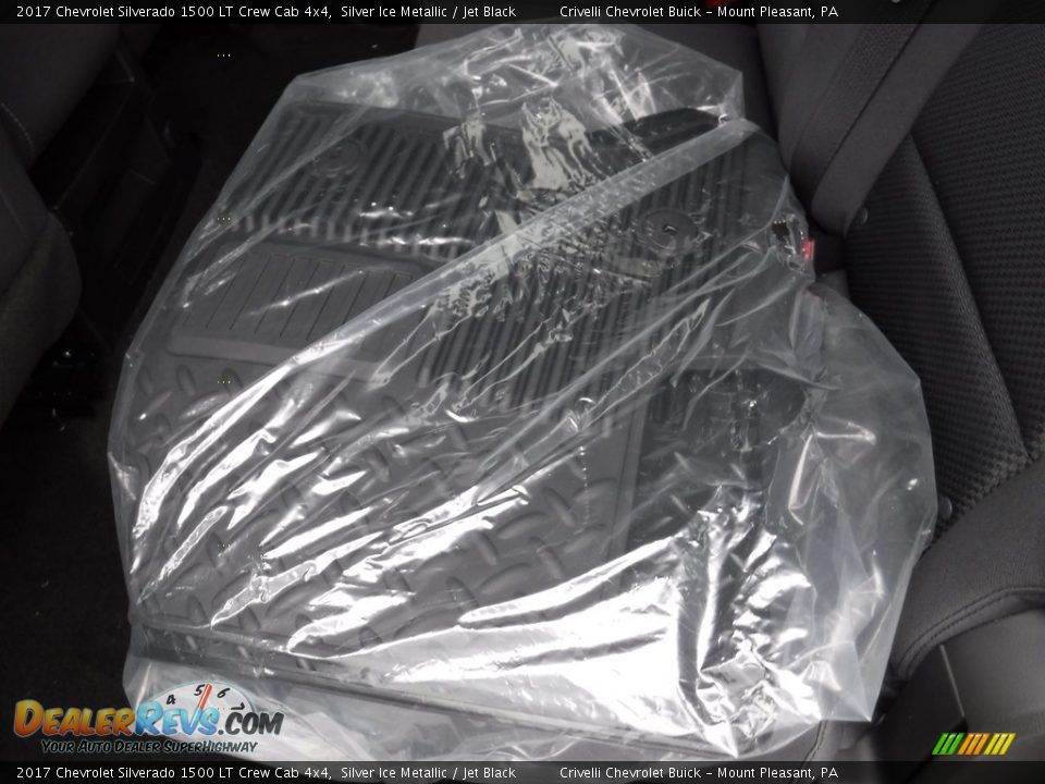 2017 Chevrolet Silverado 1500 LT Crew Cab 4x4 Silver Ice Metallic / Jet Black Photo #18