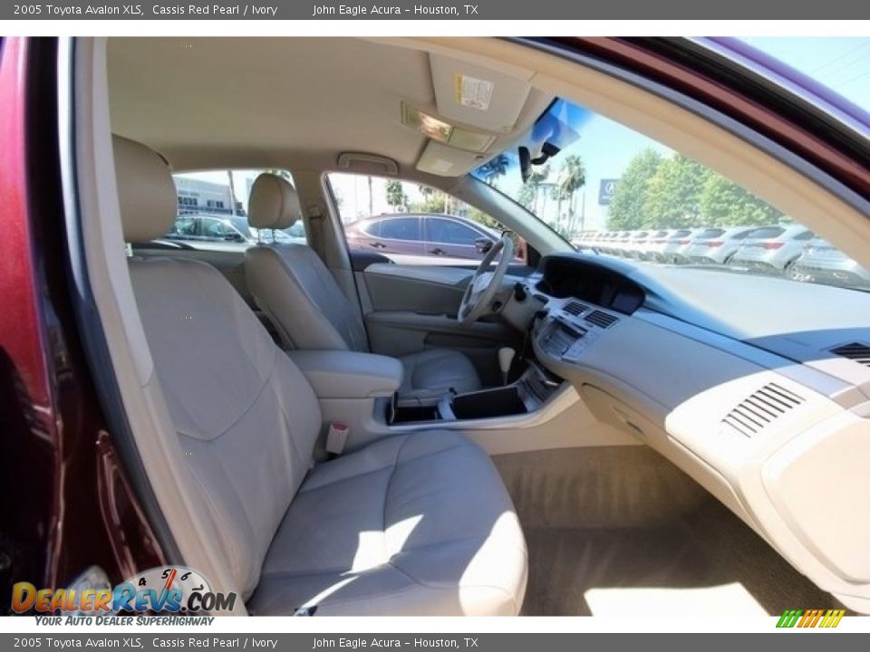 2005 Toyota Avalon XLS Cassis Red Pearl / Ivory Photo #24