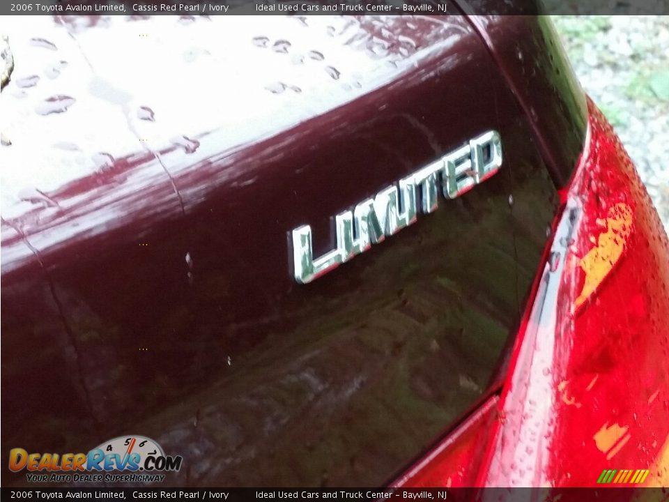 2006 Toyota Avalon Limited Cassis Red Pearl / Ivory Photo #9
