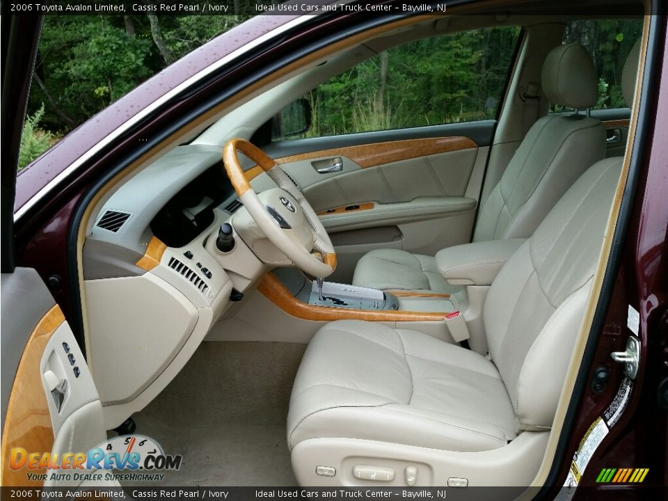 2006 Toyota Avalon Limited Cassis Red Pearl / Ivory Photo #15