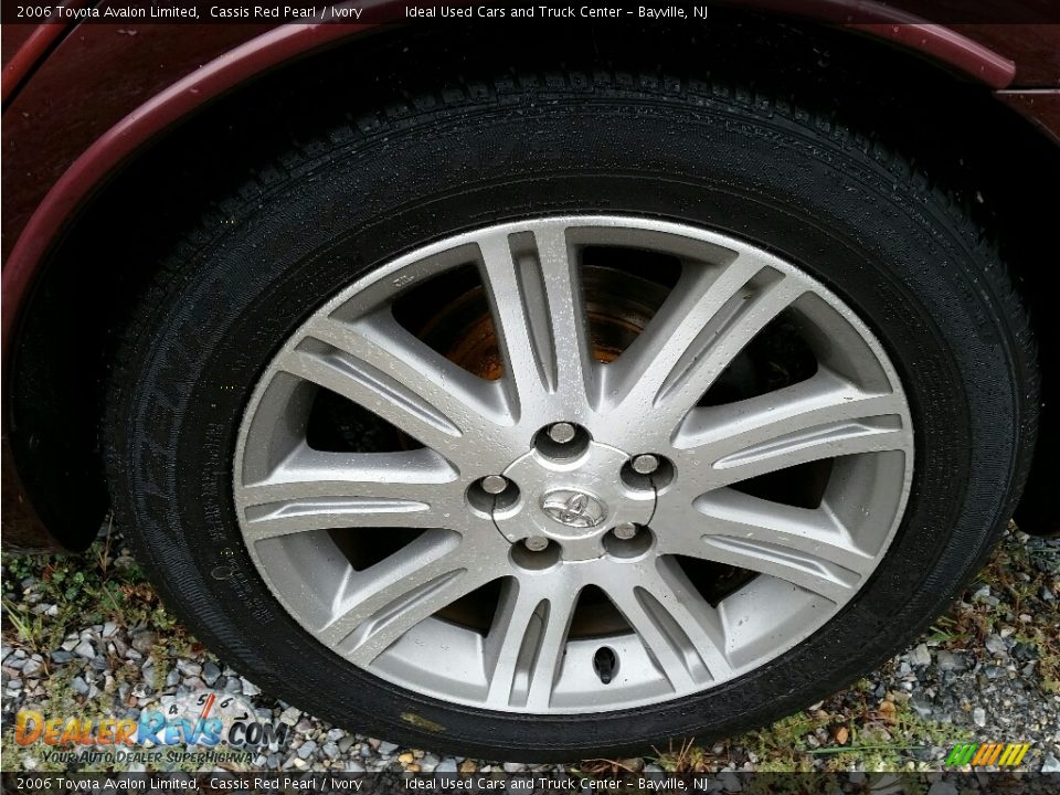 2006 Toyota Avalon Limited Cassis Red Pearl / Ivory Photo #32