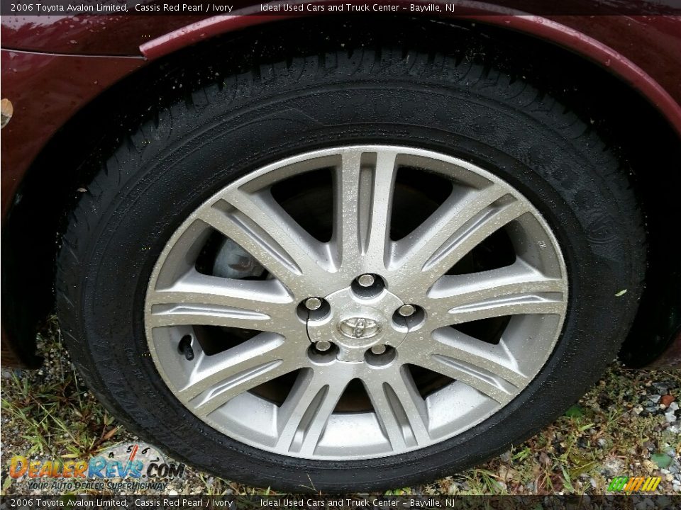2006 Toyota Avalon Limited Cassis Red Pearl / Ivory Photo #33