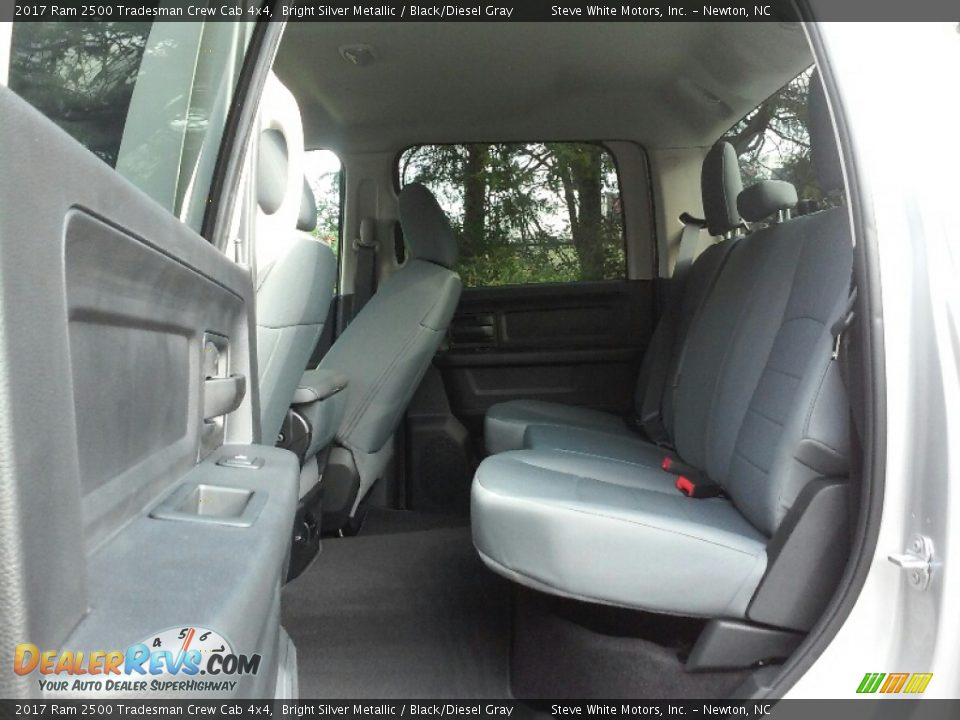 2017 Ram 2500 Tradesman Crew Cab 4x4 Bright Silver Metallic / Black/Diesel Gray Photo #10