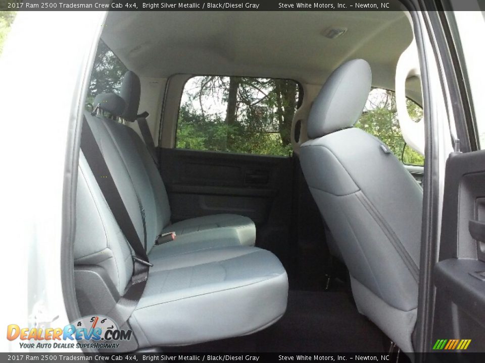 2017 Ram 2500 Tradesman Crew Cab 4x4 Bright Silver Metallic / Black/Diesel Gray Photo #12