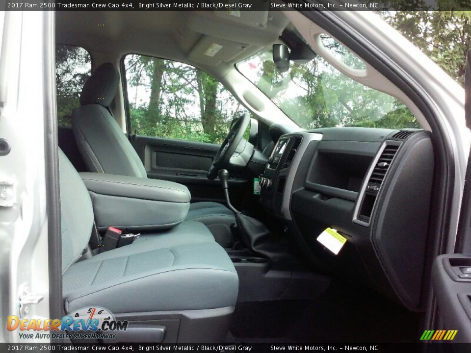 2017 Ram 2500 Tradesman Crew Cab 4x4 Bright Silver Metallic / Black/Diesel Gray Photo #13