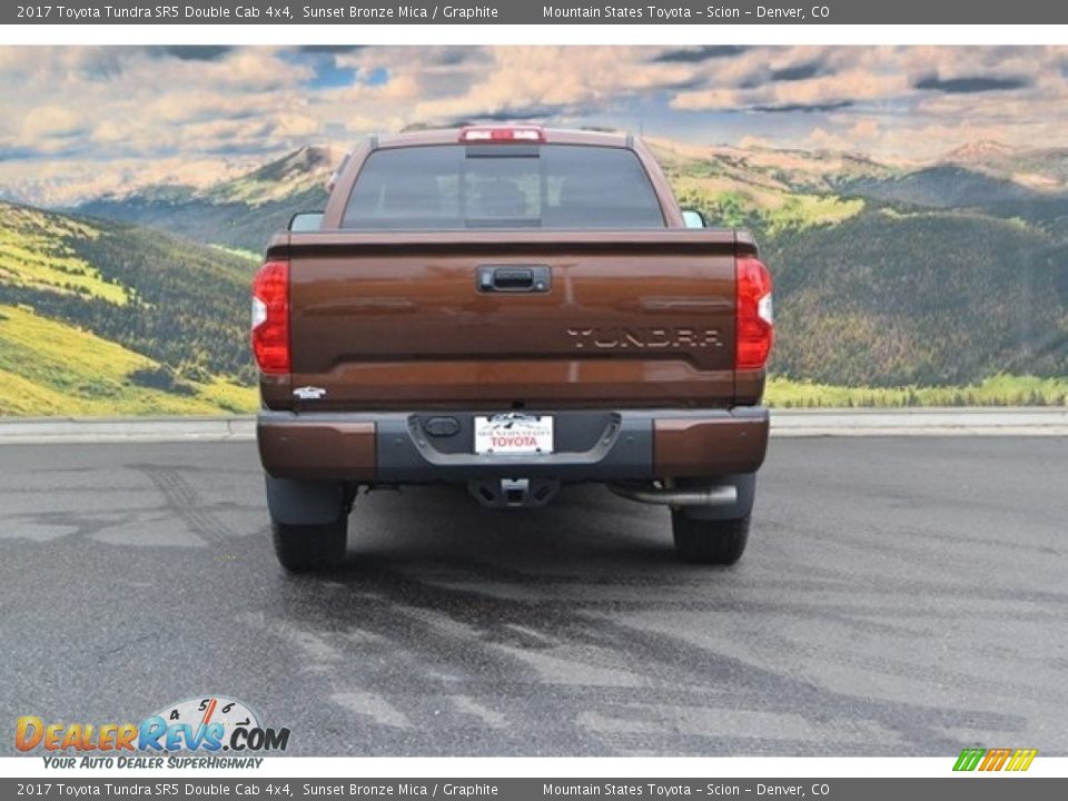 2017 Toyota Tundra SR5 Double Cab 4x4 Sunset Bronze Mica / Graphite Photo #4