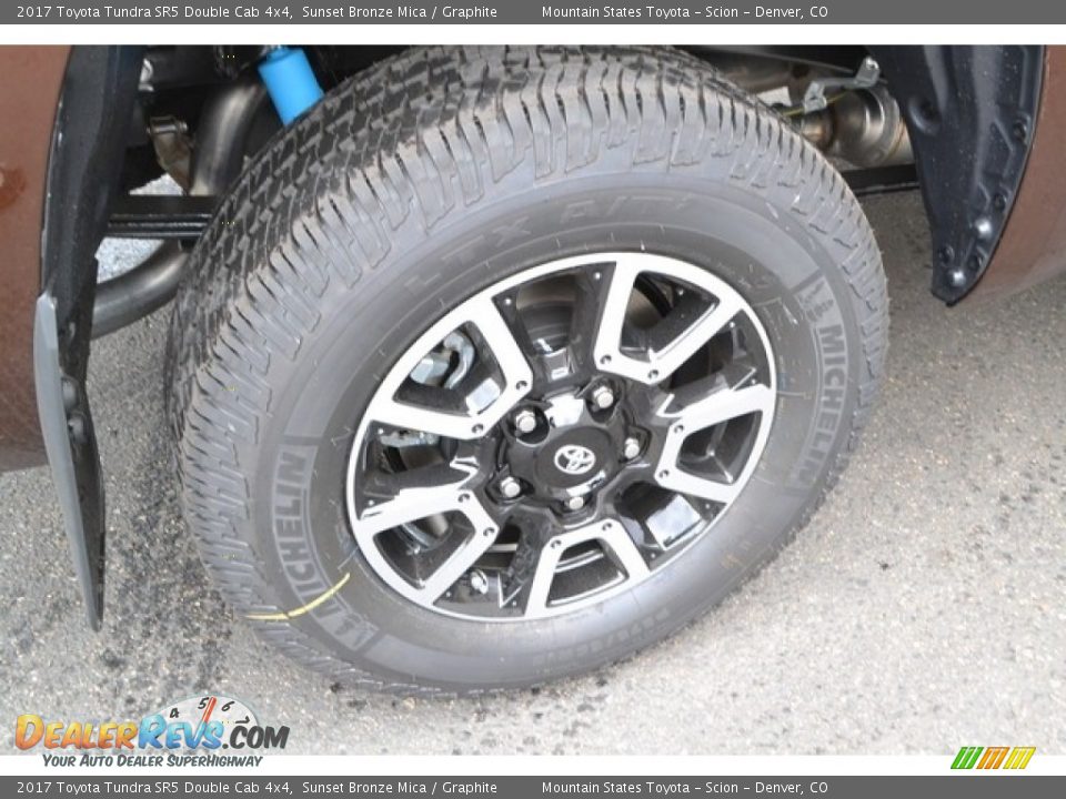 2017 Toyota Tundra SR5 Double Cab 4x4 Sunset Bronze Mica / Graphite Photo #9