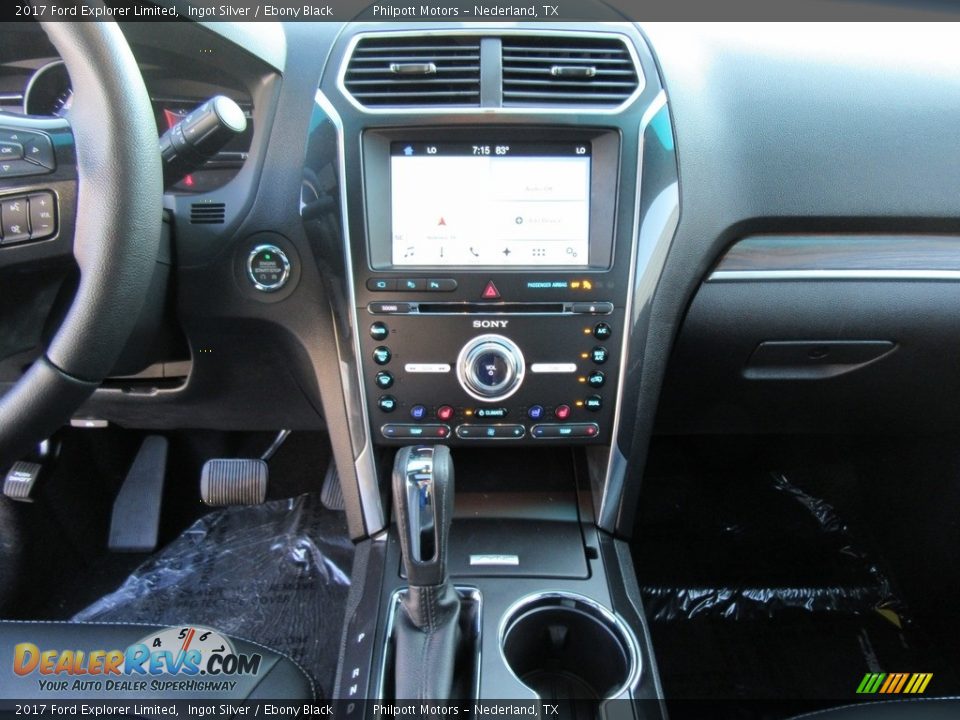 Controls of 2017 Ford Explorer Limited Photo #28