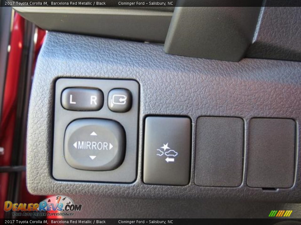 Controls of 2017 Toyota Corolla iM  Photo #20