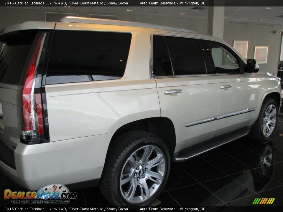 2016 Cadillac Escalade Luxury 4WD Silver Coast Metallic / Shale/Cocoa Photo #5