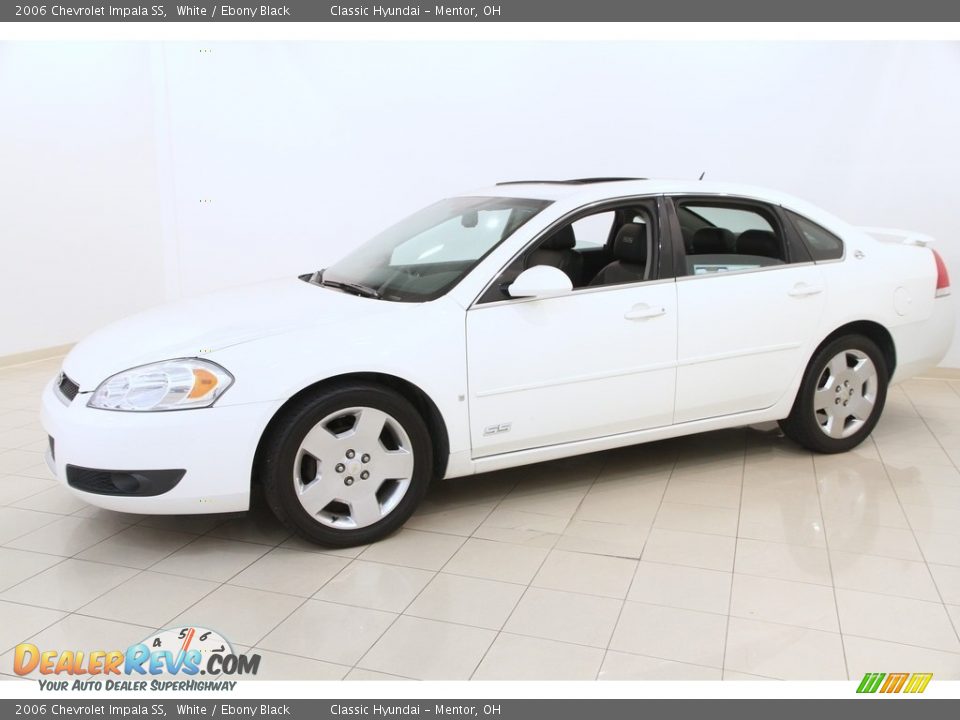 2006 Chevrolet Impala SS White / Ebony Black Photo #3