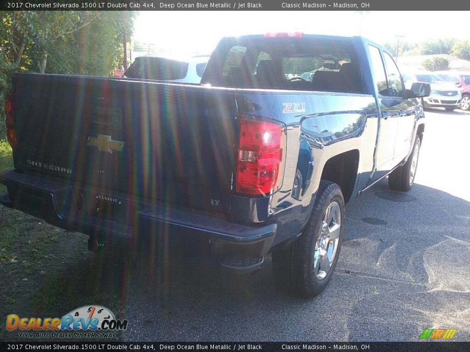 2017 Chevrolet Silverado 1500 LT Double Cab 4x4 Deep Ocean Blue Metallic / Jet Black Photo #9