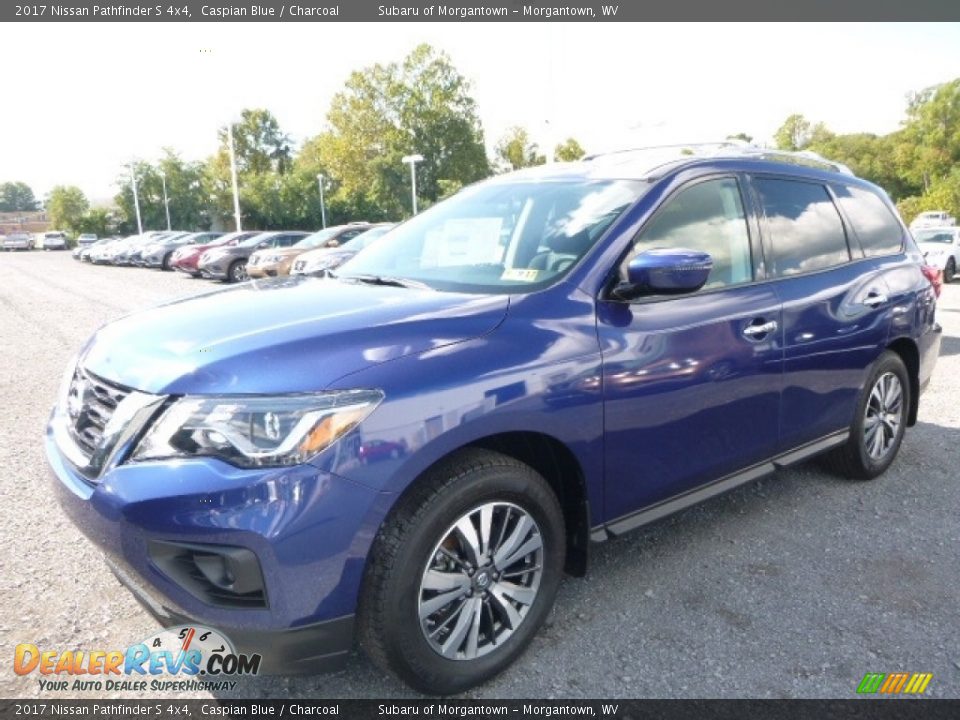 Front 3/4 View of 2017 Nissan Pathfinder S 4x4 Photo #11